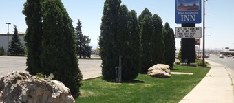 Rodeway Inn & Suites