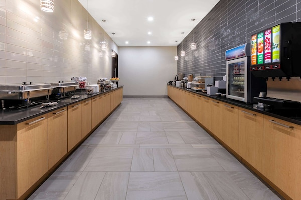 Gratis komplett frukost varje dag