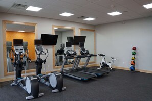 Fitness facility - La Quinta Inn & Suites by Wyndham Lewisville (Lewisville)