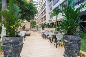 3 outdoor pools, open 8 AM to 8:00 PM, free pool cabanas, pool umbrellas