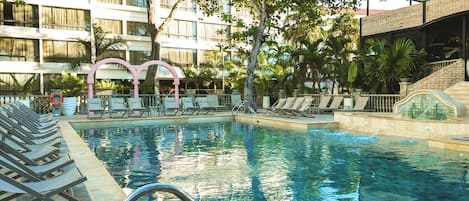 3 outdoor pools, open 8 AM to 8:00 PM, free cabanas, pool umbrellas