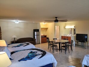 Family Room | Desk, blackout drapes, free WiFi, bed sheets - Wolf Inn Hotel (Sandusky)