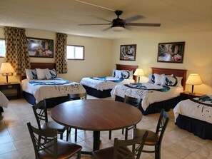 Family Room | Desk, blackout drapes, free WiFi, bed sheets - Wolf Inn Hotel (Sandusky)