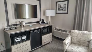 Suite, 1 King Bed, Non Smoking | View from room