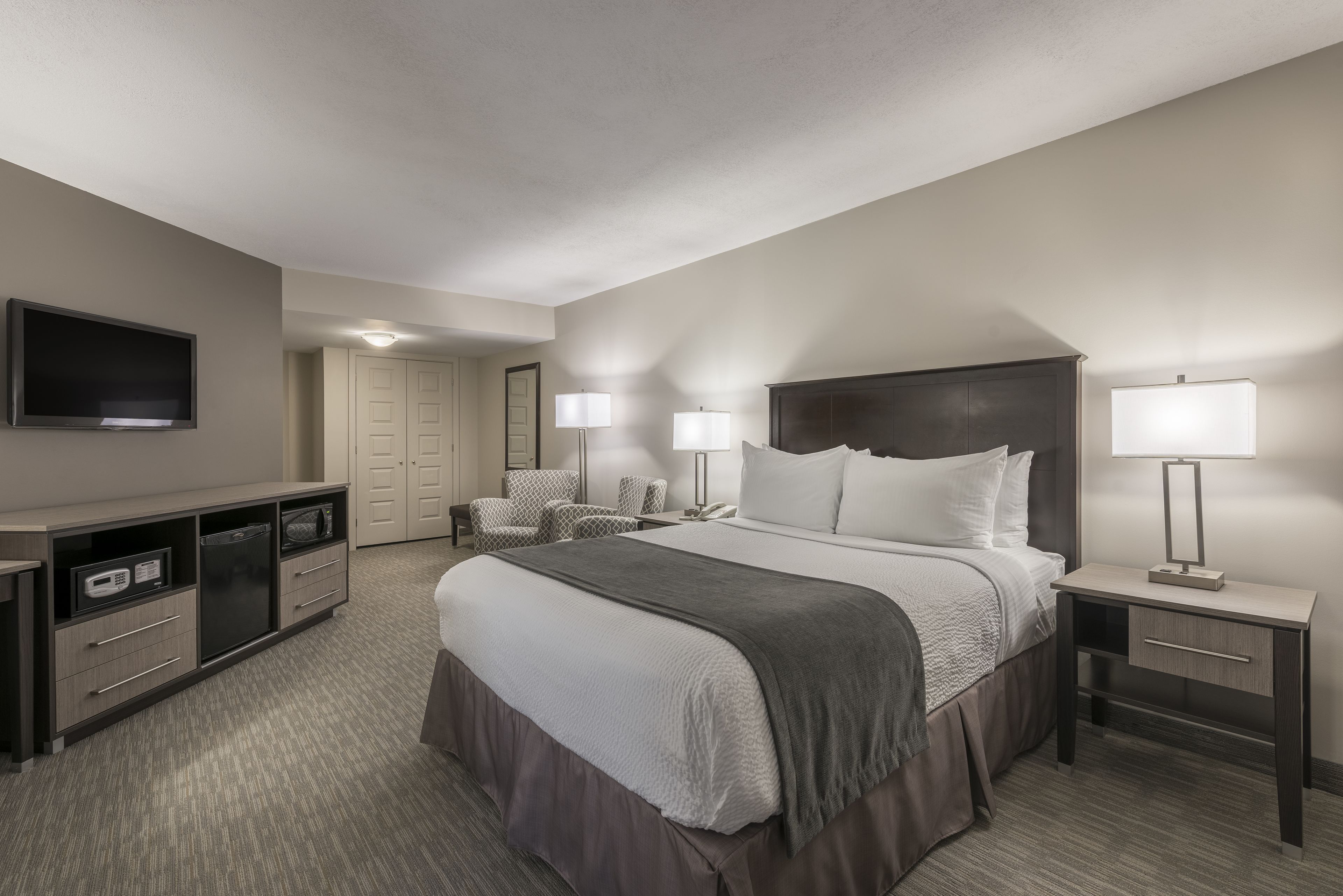 premium bedding, in-room safe, desk, iron/ironing board