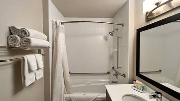 Room, 2 Queen Beds, Accessible, Non Smoking | Bathroom