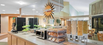 La Quinta Inn & Suites by Wyndham Salt Lake City - Layton