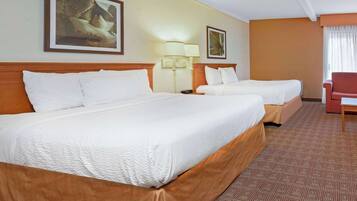 Ropa de cama de alta calidad, escritorio y cortinas blackout