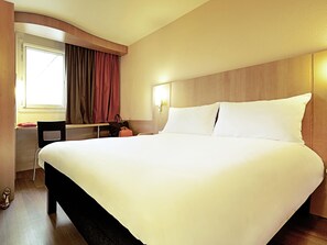 Hypo-allergenic bedding, desk, blackout curtains, soundproofing