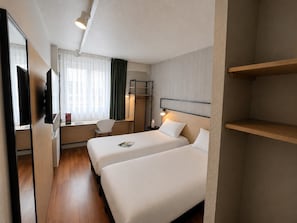Standard Room, 2 Twin Beds | Hypo-allergenic bedding, desk, blackout drapes, soundproofing