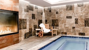 Indoor spa tub