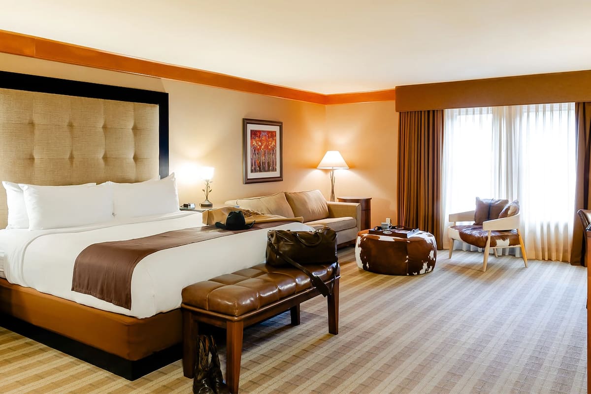Egyptian cotton sheets, premium bedding, down comforters