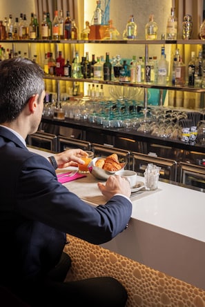 Buffet déjeuner servi tous les jours en supplément