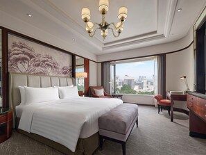 Premium bedding, minibar, in-room safe, desk - Shangri-La Kuala Lumpur (Kuala Lumpur)