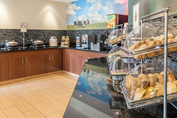Free daily buffet breakfast 