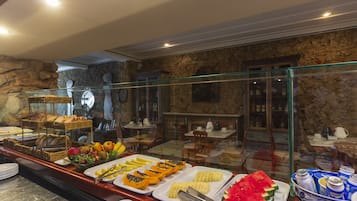 Desayuno buffet incluido todos los días