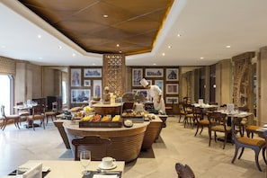 Daily buffet breakfast (INR 850 per person)