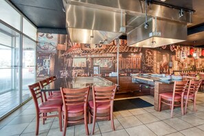 Restaurant - OYO Hotel Brownwood Hwy 67 (Brownwood)