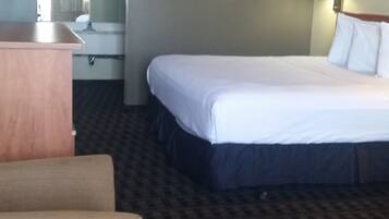 Standard Room, 1 King Bed | Desk, blackout drapes, free WiFi, bed sheets