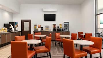 Free daily continental breakfast
