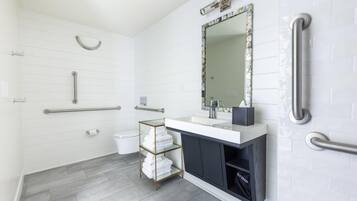 Kamar mandi difabel