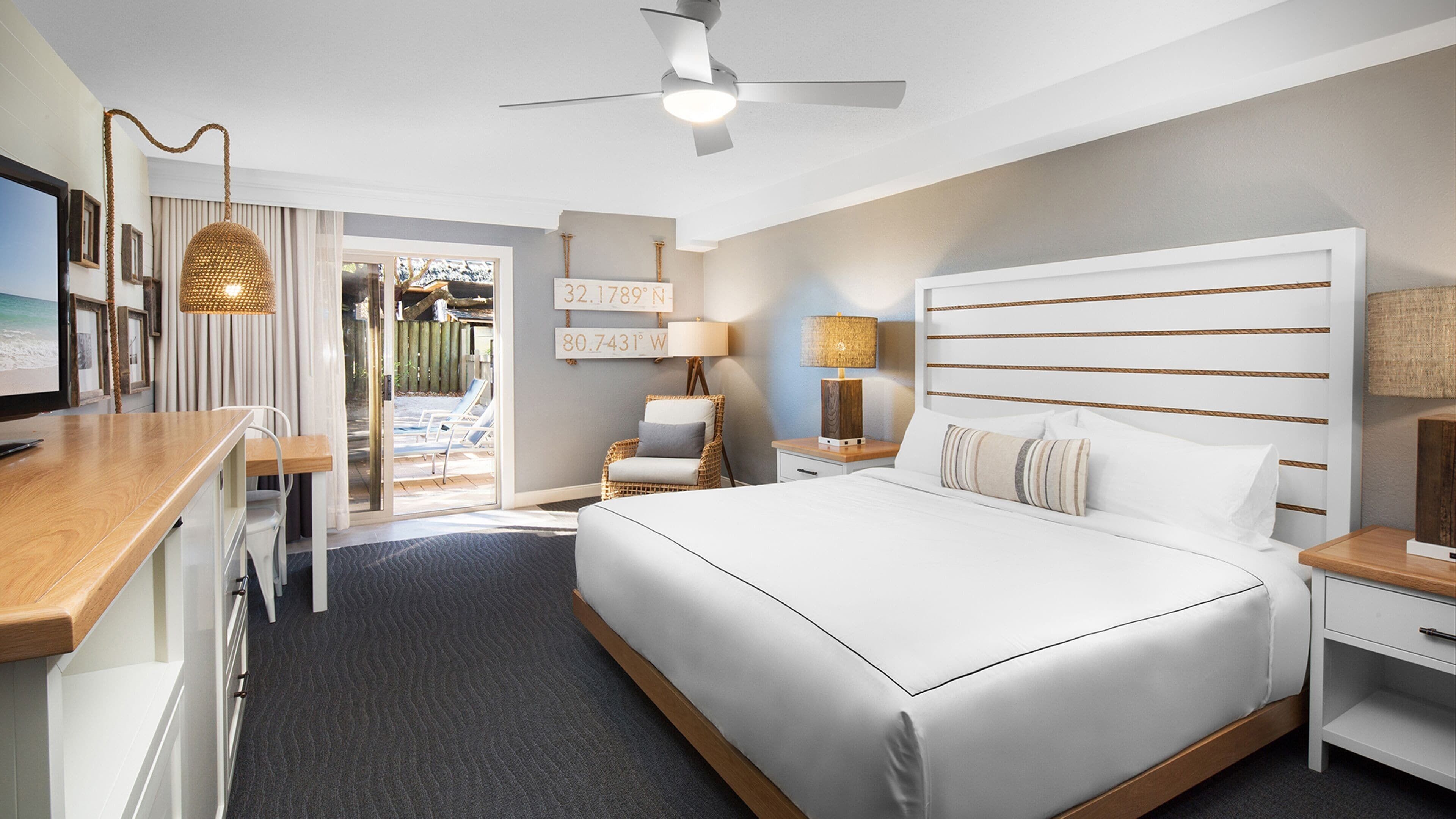 Premium bedding, in-room safe, desk, laptop workspace