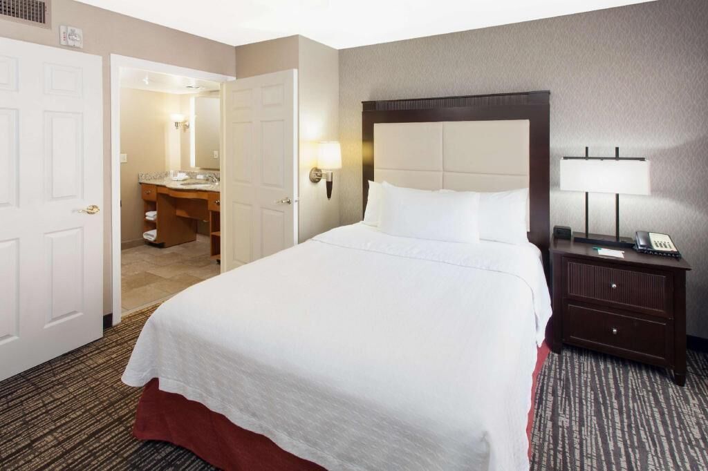 Egyptian cotton sheets, premium bedding, down duvets