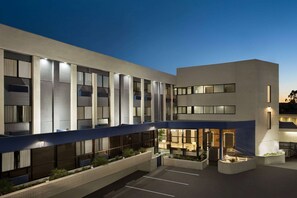 Exterior - Baymont by Wyndham Monterey Park (Monterey Park)