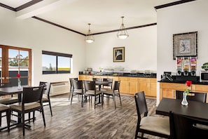 Desayuno completo incluido todos los días