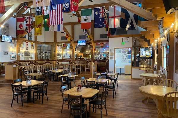 2 restaurants; breakfast, lunch, dinner, and brunch served