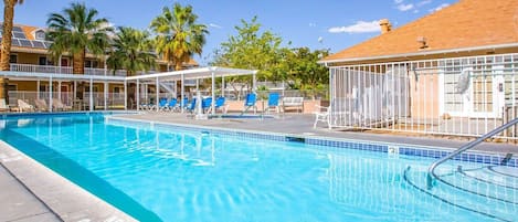 Outdoor pool, pool umbrellas, sun loungers