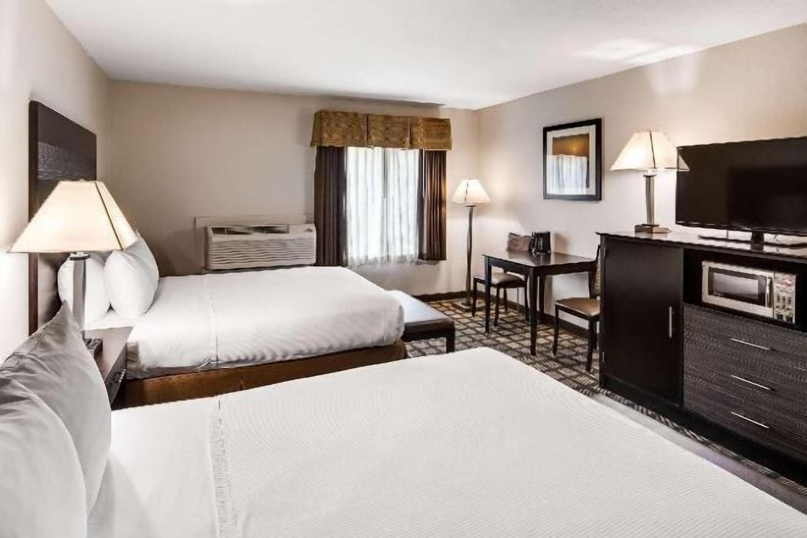 Hypo-allergenic bedding, iron/ironing board, WiFi, bed sheets