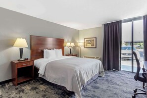 Room, 1 King Bed, Accessible, Non Smoking | Premium bedding, down duvets, pillow-top beds, desk