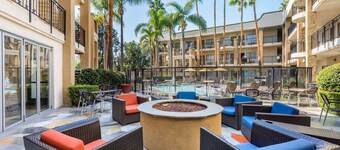 橘郡約翰韋恩機場凱富套房飯店