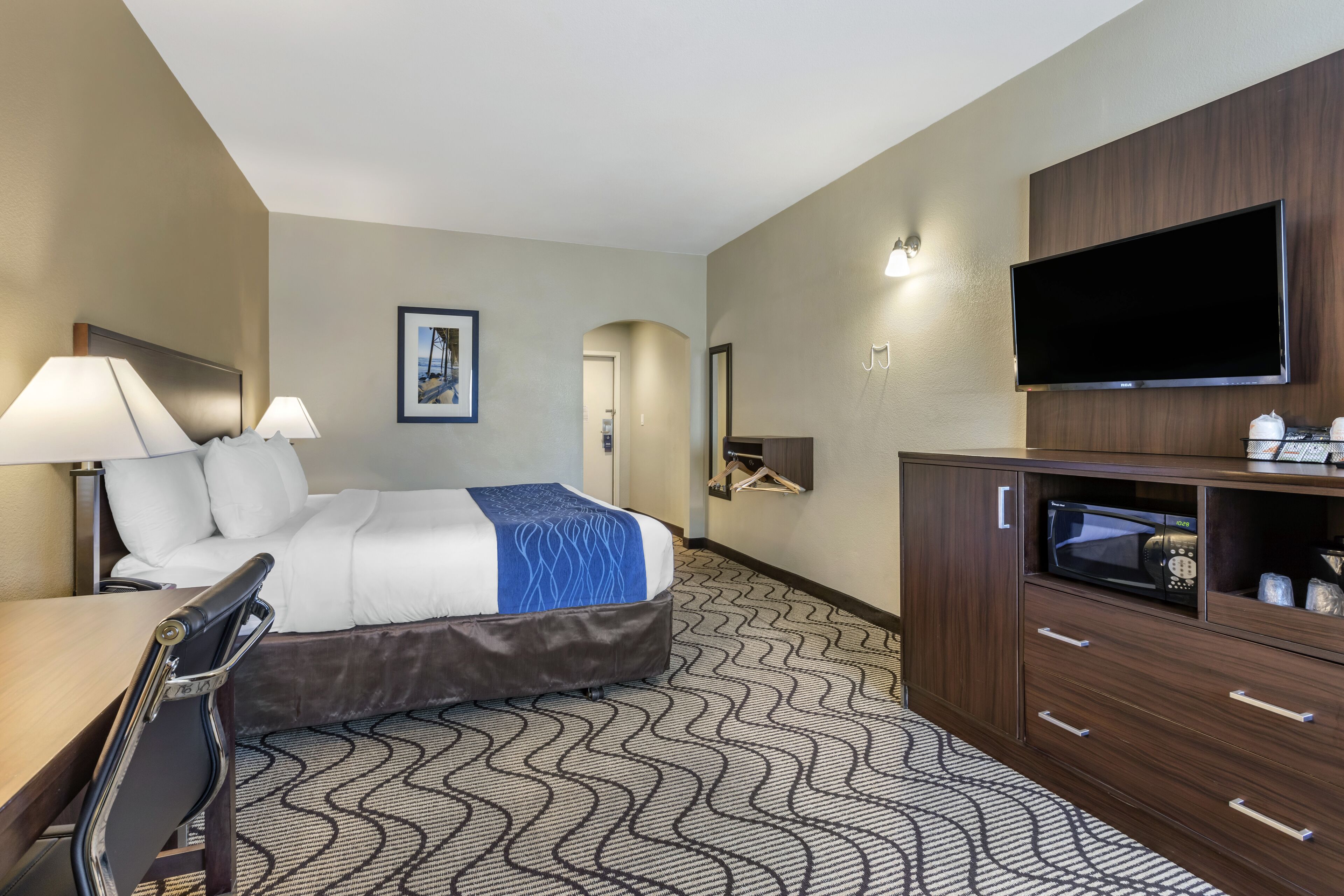 Photo - Comfort Inn & Suites Orange County John Wayne Airport