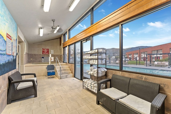 Seasonal outdoor pool, open 8 AM to 10 PM, sun loungers