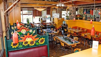 Breakfast, lunch and dinner served