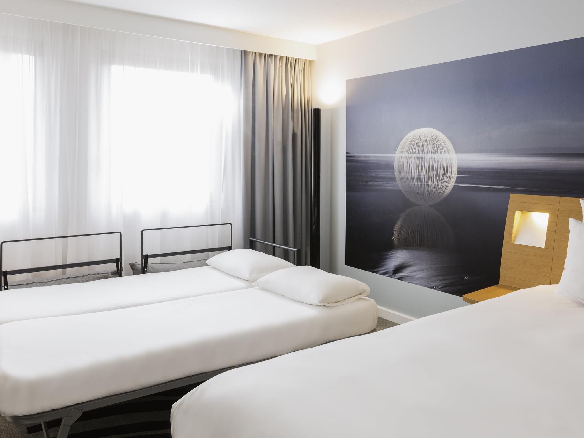 Classic Room, 1 Double Bed with Sofa bed | Premium bedding, in-room safe, desk, blackout drapes