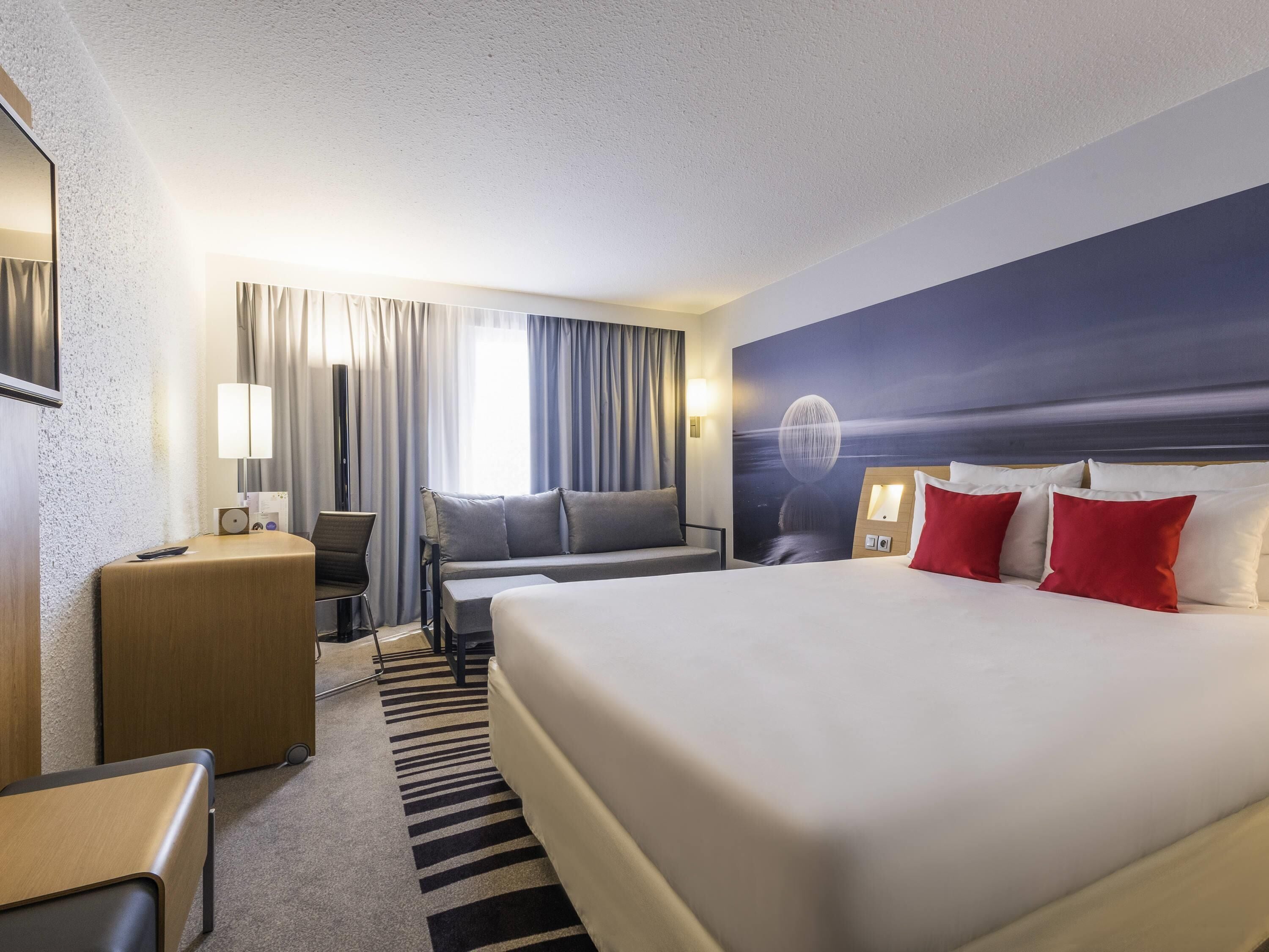 Classic Room, 1 Double Bed with Sofa bed | Premium bedding, in-room safe, desk, blackout drapes