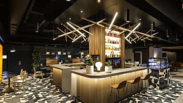 Bar (trong khuôn viên)