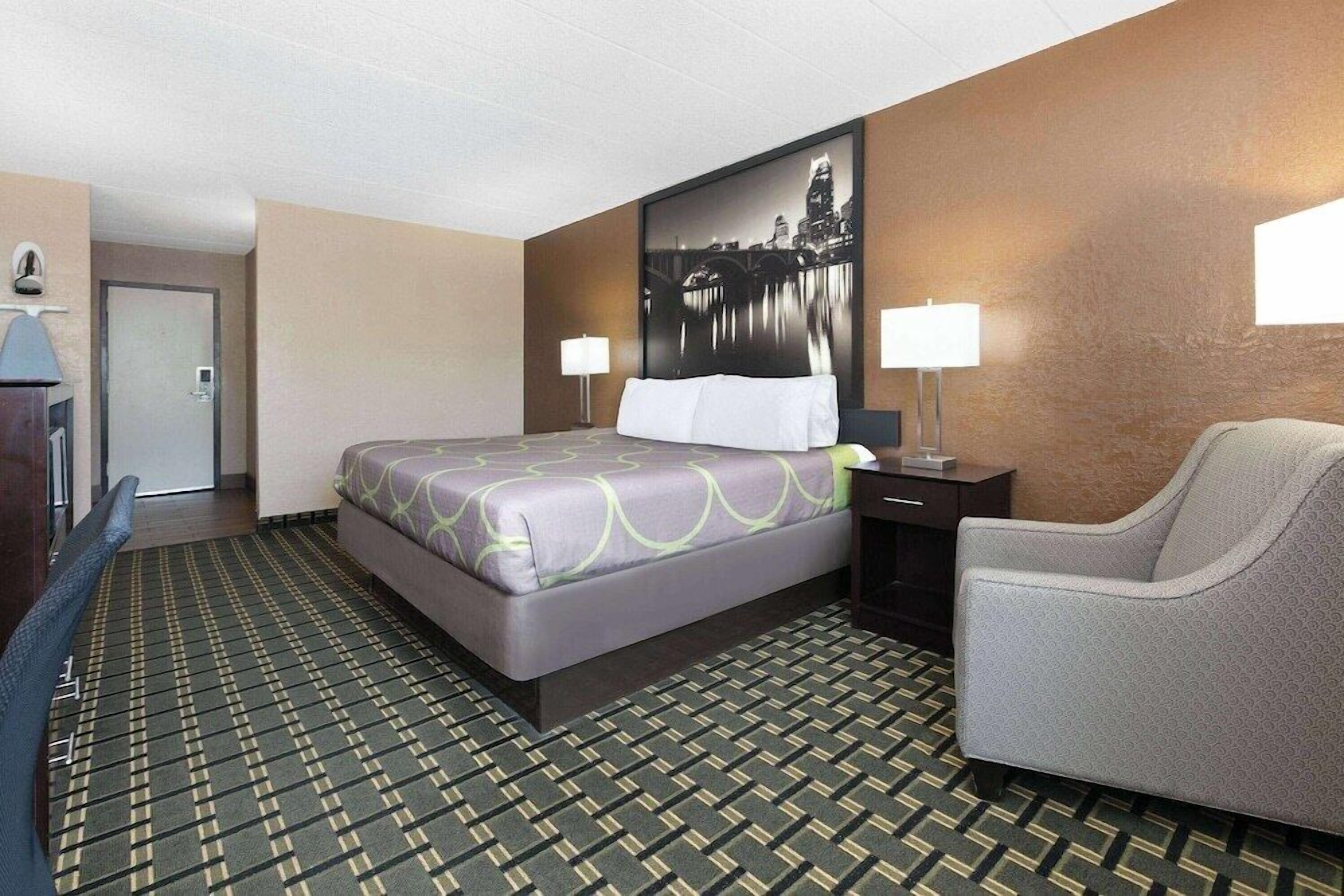 Desk, iron/ironing board, free WiFi, bed sheets