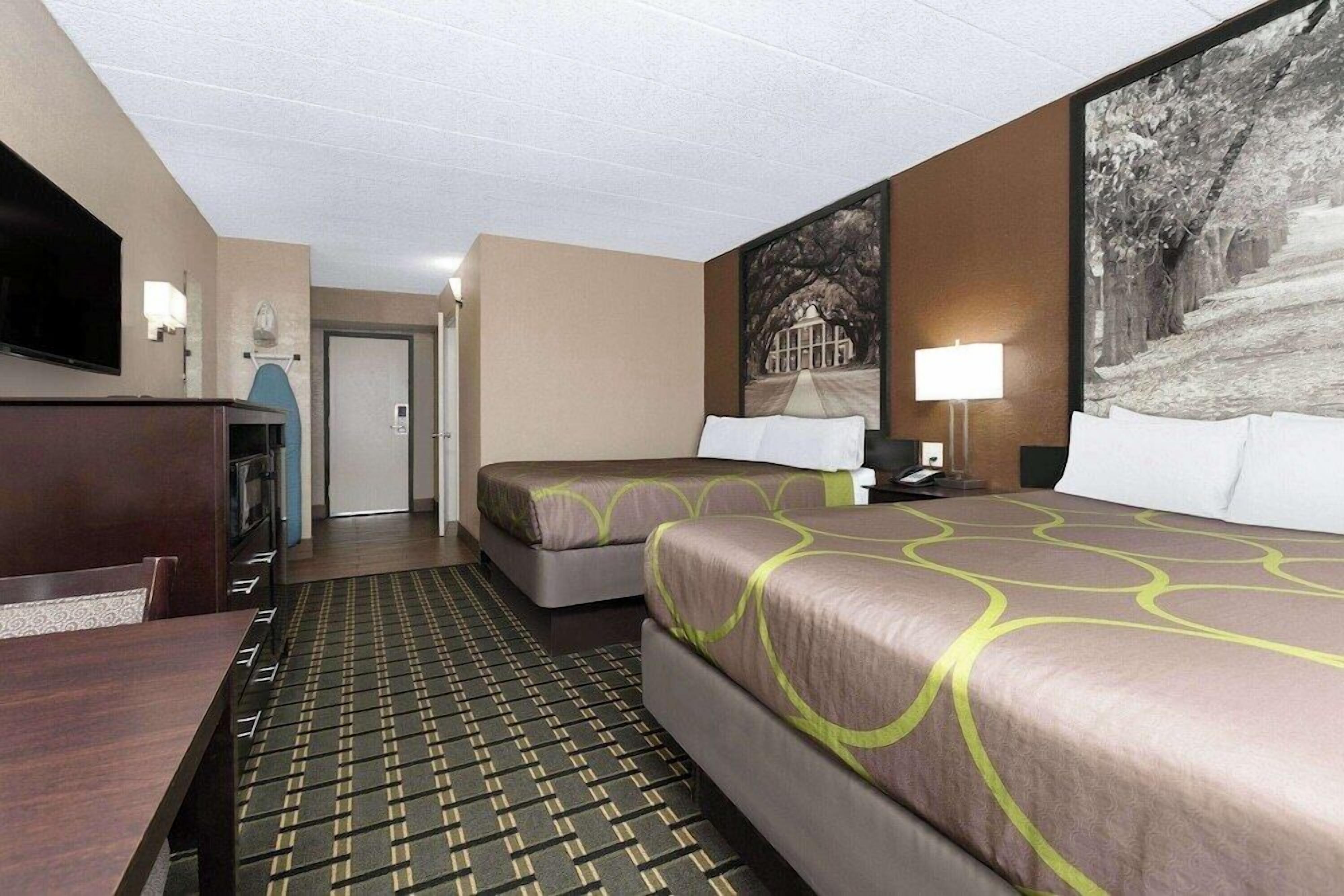 Desk, iron/ironing board, free WiFi, bed sheets