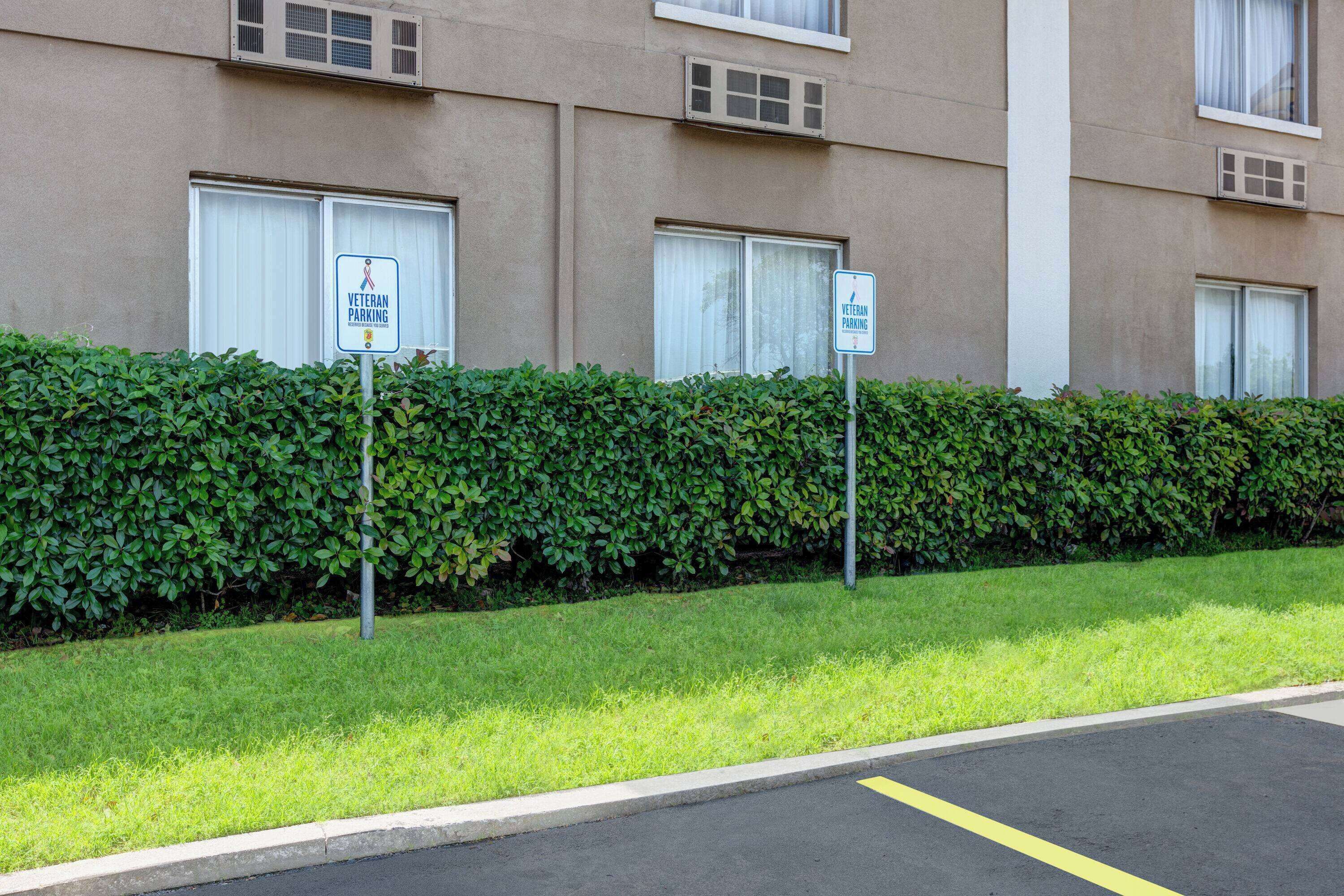 Photo - Super 8 by Wyndham Grand Prairie North