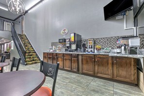 Free daily continental breakfast