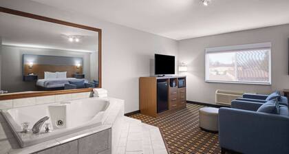 AmericInn by Wyndham Woodstock IL