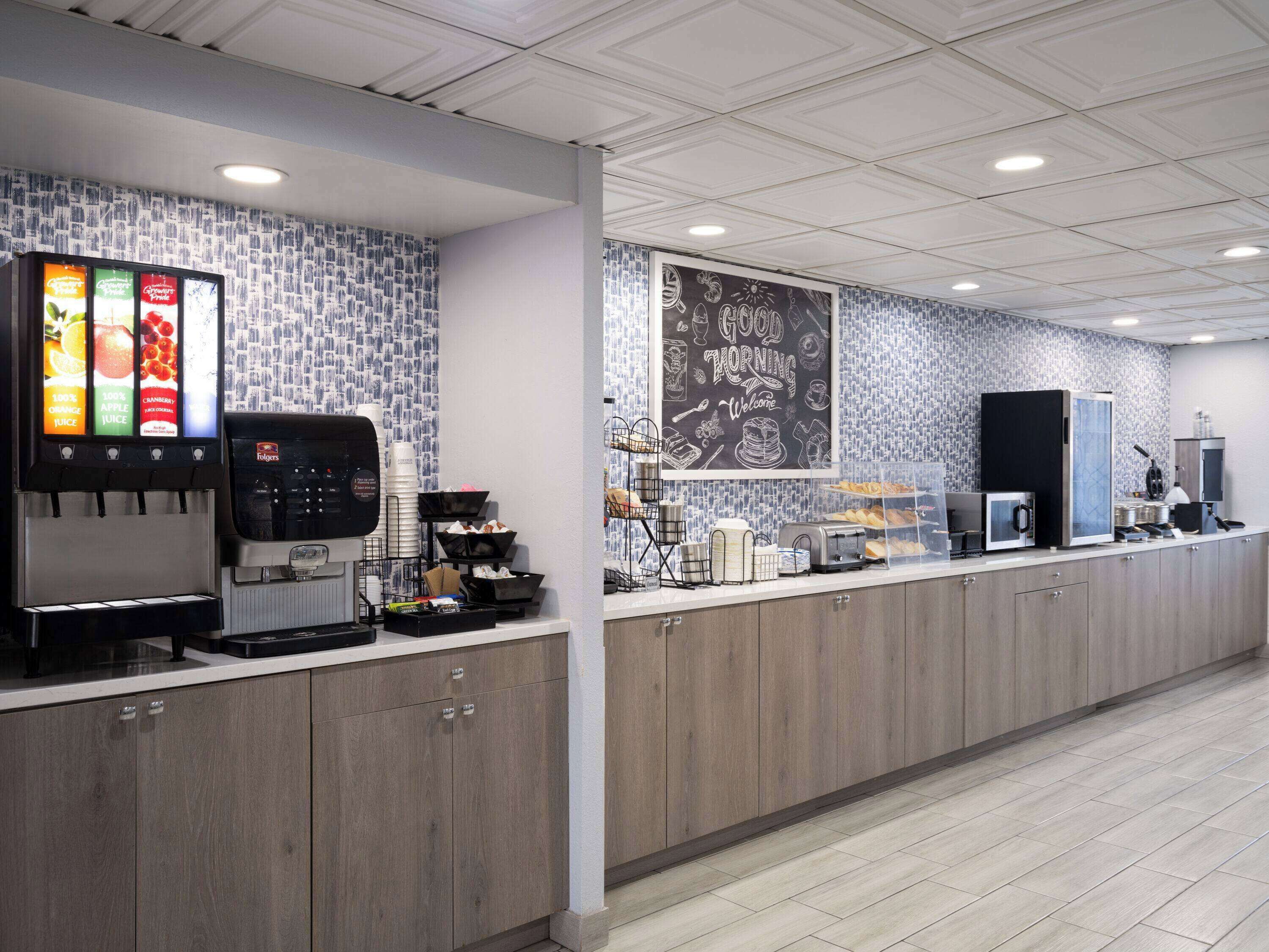 free daily continental breakfast