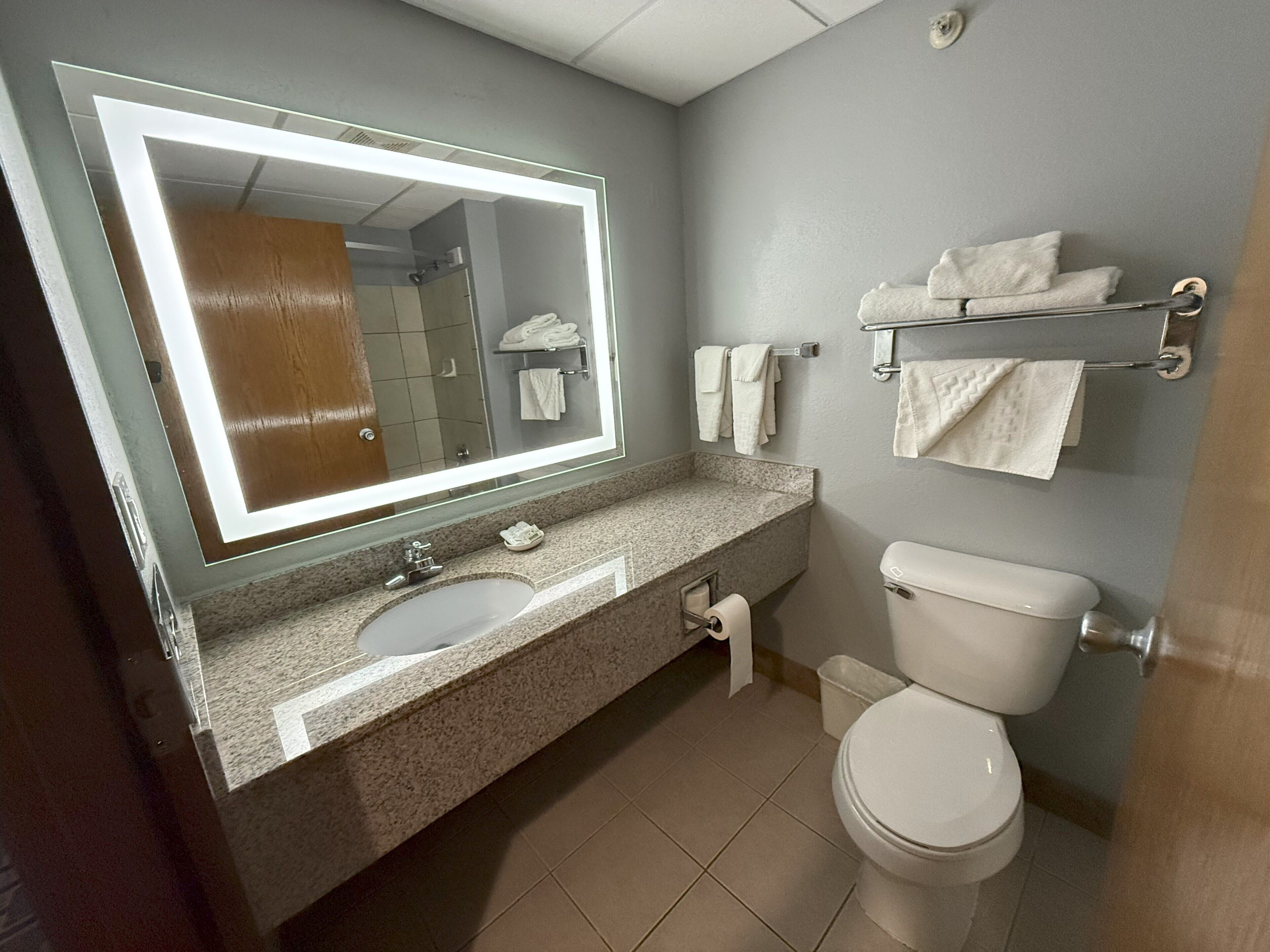 superior room, 1 king bed, non smoking | bathroom | shower, free toiletries, hair dryer, towels