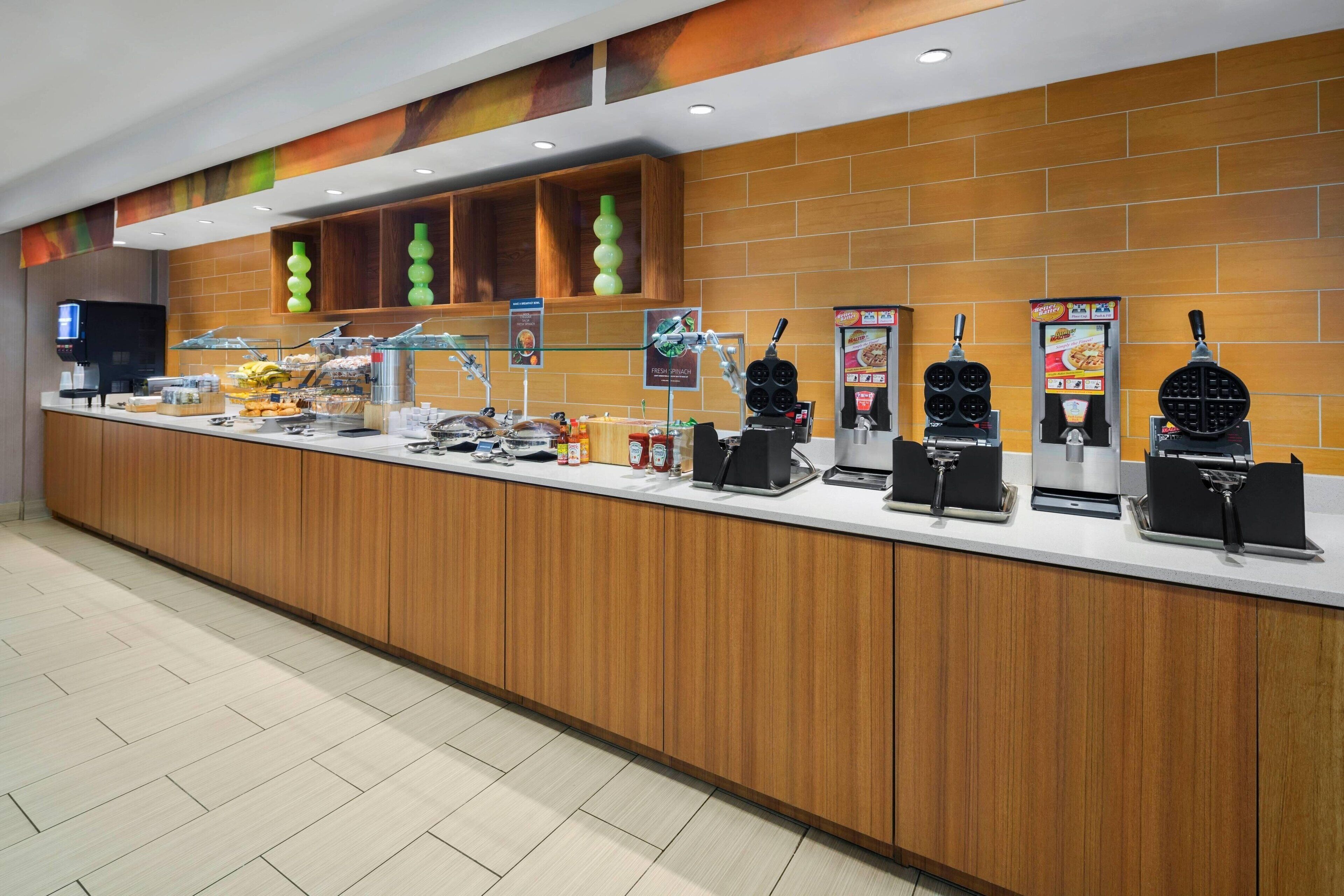 free daily continental breakfast