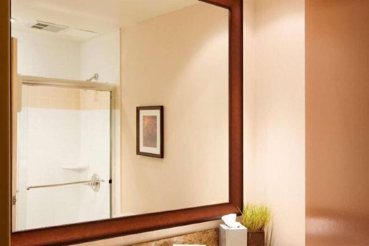 Bathroom | Eco-friendly toiletries, hair dryer, towels