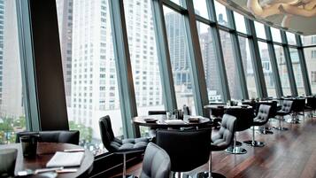 Ze serveren er ontbijt, lunch, diner en brunch